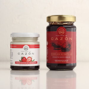 Yogurt y mermelada de Frutillas sin conservantes con frutas de estación